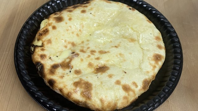 チーズナン